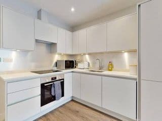 Elegant 2bed flat 10min to Wimbledon tennis courts - Photo 3