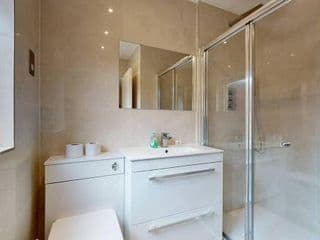 Elegant 2bed flat 10min to Wimbledon tennis courts - Photo 4