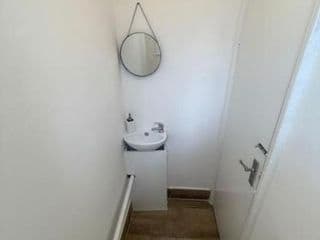 Lovable 2 Bedroom Flat On Tower Bridge - Photo 12