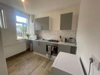 Lovable 2 Bedroom Flat On Tower Bridge - Photo 15