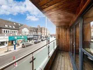 Pleasing 2bed flat 10min to Wimbledon tennis court - Photo 13