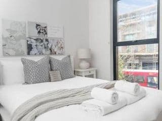 Pleasing 2bed flat 10min to Wimbledon tennis court - Photo 14