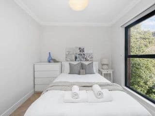 Pleasing 2bed flat 10min to Wimbledon tennis court - Photo 3