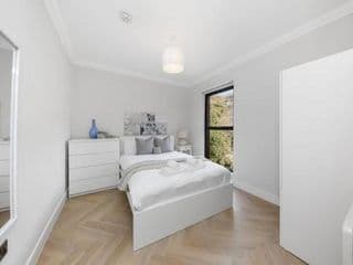 Pleasing 2bed flat 10min to Wimbledon tennis court - Photo 10