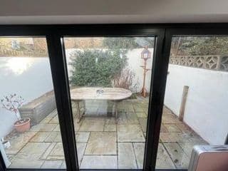 Stylish & Spacious 2 Bedroom House in Brixton - Photo 14