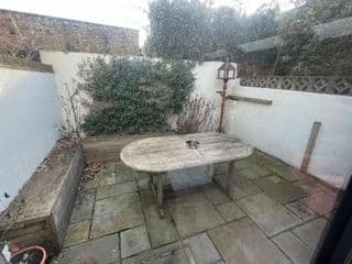 Stylish & Spacious 2 Bedroom House in Brixton - Photo 15