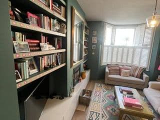 Stylish & Spacious 2 Bedroom House in Brixton - Photo 6
