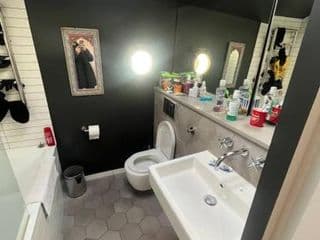 Stylish & Spacious 2 Bedroom House in Brixton - Photo 10