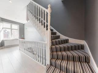 Beautiful Victorian Near Tube Station Ensuite Bed - Photo 14