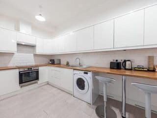 Beautiful Victorian Near Tube Station Ensuite Bed - Photo 15
