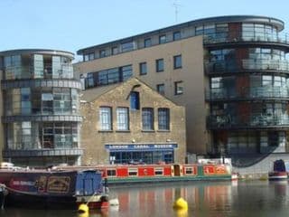 Double Ensuite Room Convenient Location Sleeps 2 - Photo 22