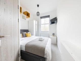 Ensuite Bedroom Sleeps 2 Close to Tufnell Park - Photo 9