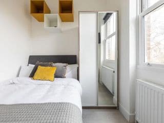 Ensuite Bedroom Sleeps 2 Close to Tufnell Park - Photo 10