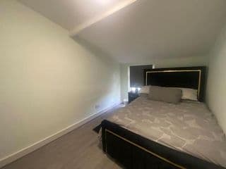Luxury 4 bedroom house - Photo 15