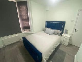 Luxury 4 bedroom house - Photo 9