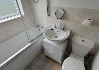 The Hillside Apartment - King's Norton Birmingham - Photo 13