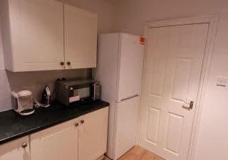 The Hillside Apartment - King's Norton Birmingham - Photo 10