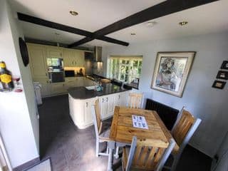 Castle Hill Cottage on a Scheduled Monument - Photo 17