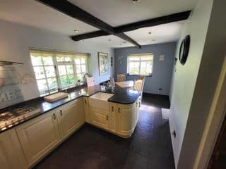 Castle Hill Cottage on a Scheduled Monument - Photo 18
