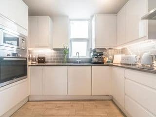 Pass the Keys Luxurious Flat with Large Private Terrace - Photo 3