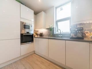Pass the Keys Luxurious Flat with Large Private Terrace - Photo 9