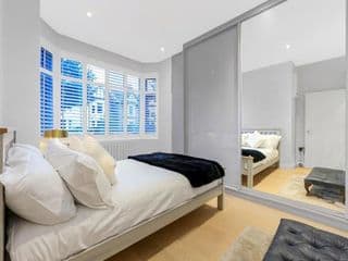 Ground Floor Luxury Flat with Free Parking - Photo 14