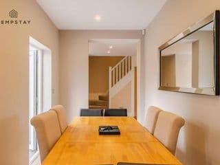 FAMILY FRIENDLY ESCAPE IN ETON & COUNTRYSIDE VIEWS - Photo 9