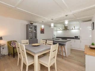 The Treehouse, Eton High Street, Walk 2 Windsor - Photo 20