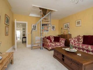 The Treehouse, Eton High Street, Walk 2 Windsor - Photo 6