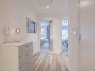 STYLISH HOME @ VIRGINIA WATER LAKE & FREE PARKING - Photo 15