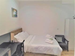 Entire Private Studio Apartment - Opposite Tube Station - Near Central London & Wembley - Photo 4