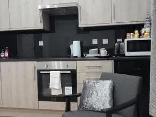 MIA Residence - Entire Studio apartment - City View - London - Next to Ealing Broadway Station - Photo 11