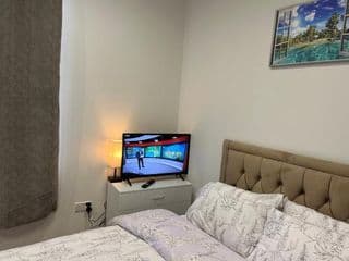 MIA Residence - Entire Studio apartment - City View - London - Next to Ealing Broadway Station - Photo 13
