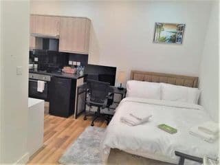 MIA Residence - Entire Studio apartment - City View - London - Next to Ealing Broadway Station - Photo 21