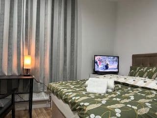 MIA Residence - Entire Studio apartment - City View - London - Next to Ealing Broadway Station - Photo 5