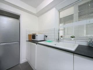 Ealing Garden Flat - Photo 8