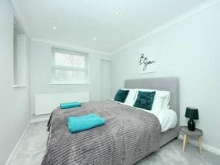 Ealing Garden Flat - Photo 9