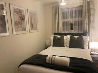 Luxury 2 Bedroom House - Photo 6