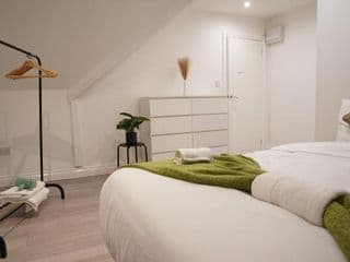 Peaceful Luxury Apartment - Photo 6
