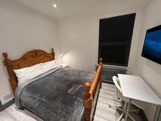 Rooms in lovely Victorian House - kitchen, bathroom for guest use only - Photo 2