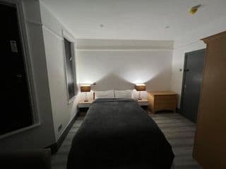 Rooms in lovely Victorian House - kitchen, bathroom for guest use only - Photo 5
