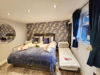 Home From Home The Den Colnbrook - Photo 4