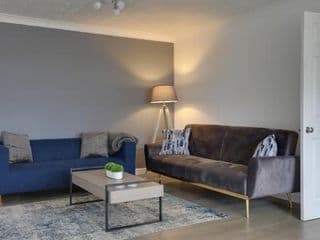 Entire home/flat perfect for contractors - Photo 4