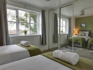 Entire home/flat perfect for contractors - Photo 7