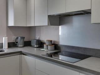 Entire home/flat perfect for contractors - Photo 10
