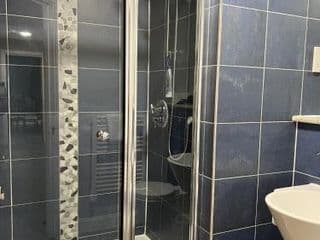 Stunning Top Floor Southside Apartment 2 BEDS PARKING WIFI NETFLIX - Photo 6