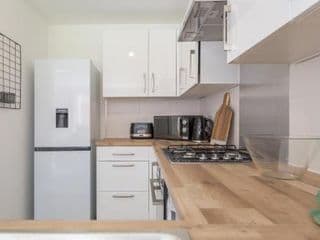 Pass the Keys Cheerful 4 Bed Central Townhouse Garden & Parking - Photo 15