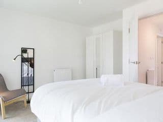 Pass the Keys Cheerful 4 Bed Central Townhouse Garden & Parking - Photo 8