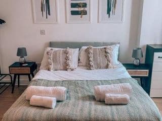 Modern, stylish Apt 1 min from New St Station