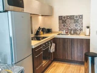 Modern, stylish Apt 1 min from New St Station - Photo 2